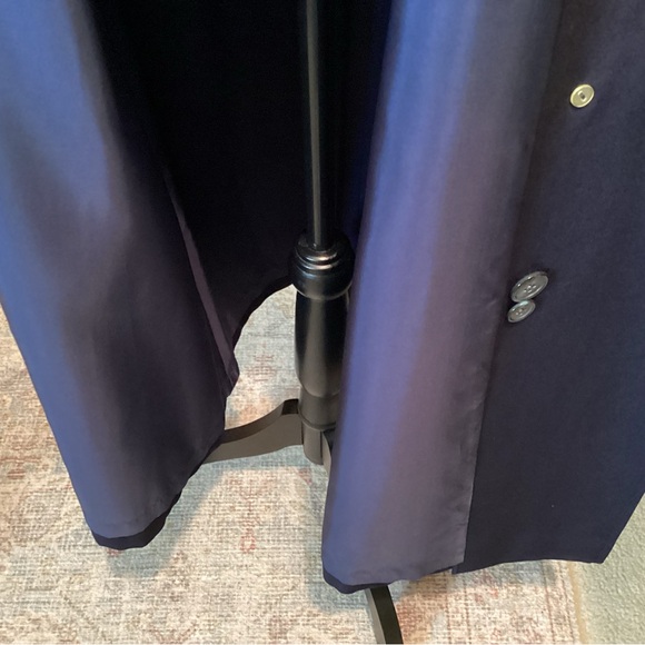 BILL BLASS - Picture 9 of 10